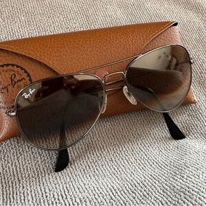 Ray-Ban Brown Gradient Lens Sunglasses with Brown Case